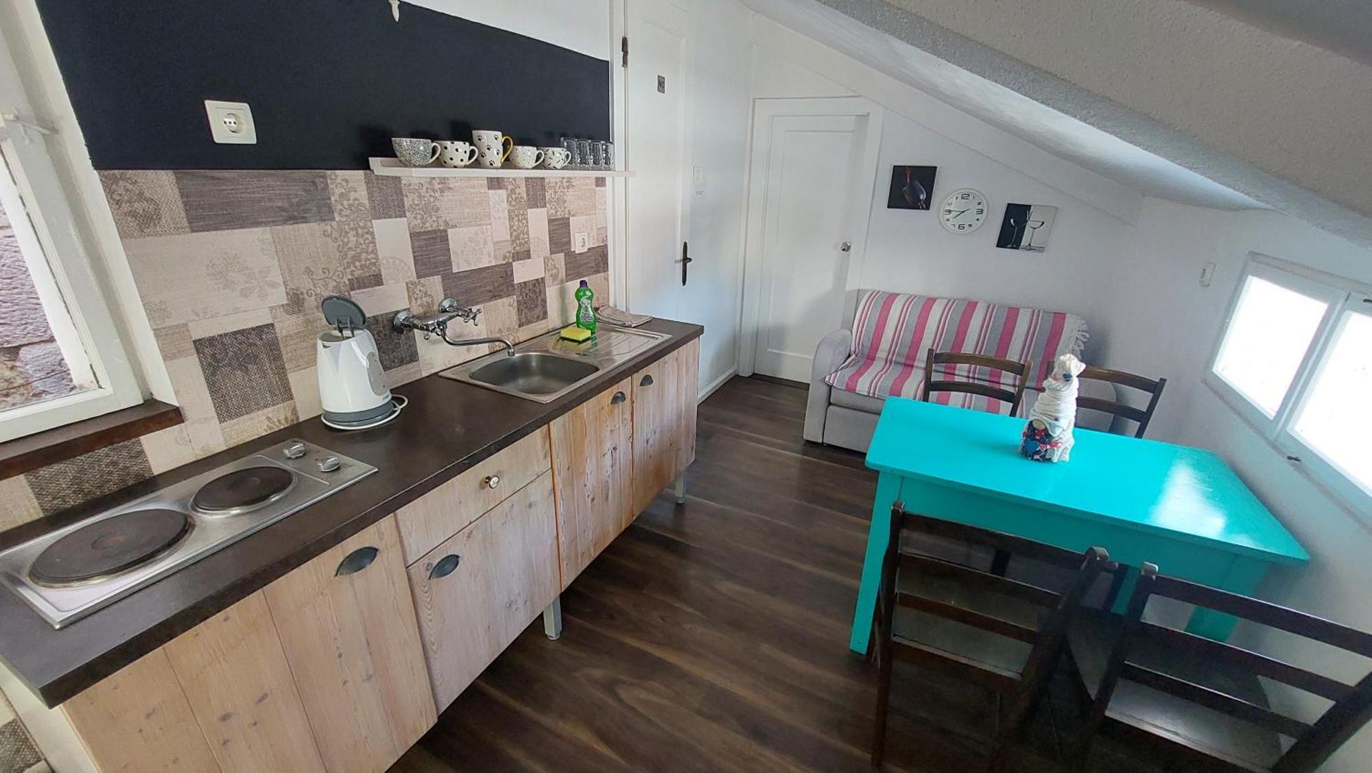 R&E Apartment Split Pokoj fotografie