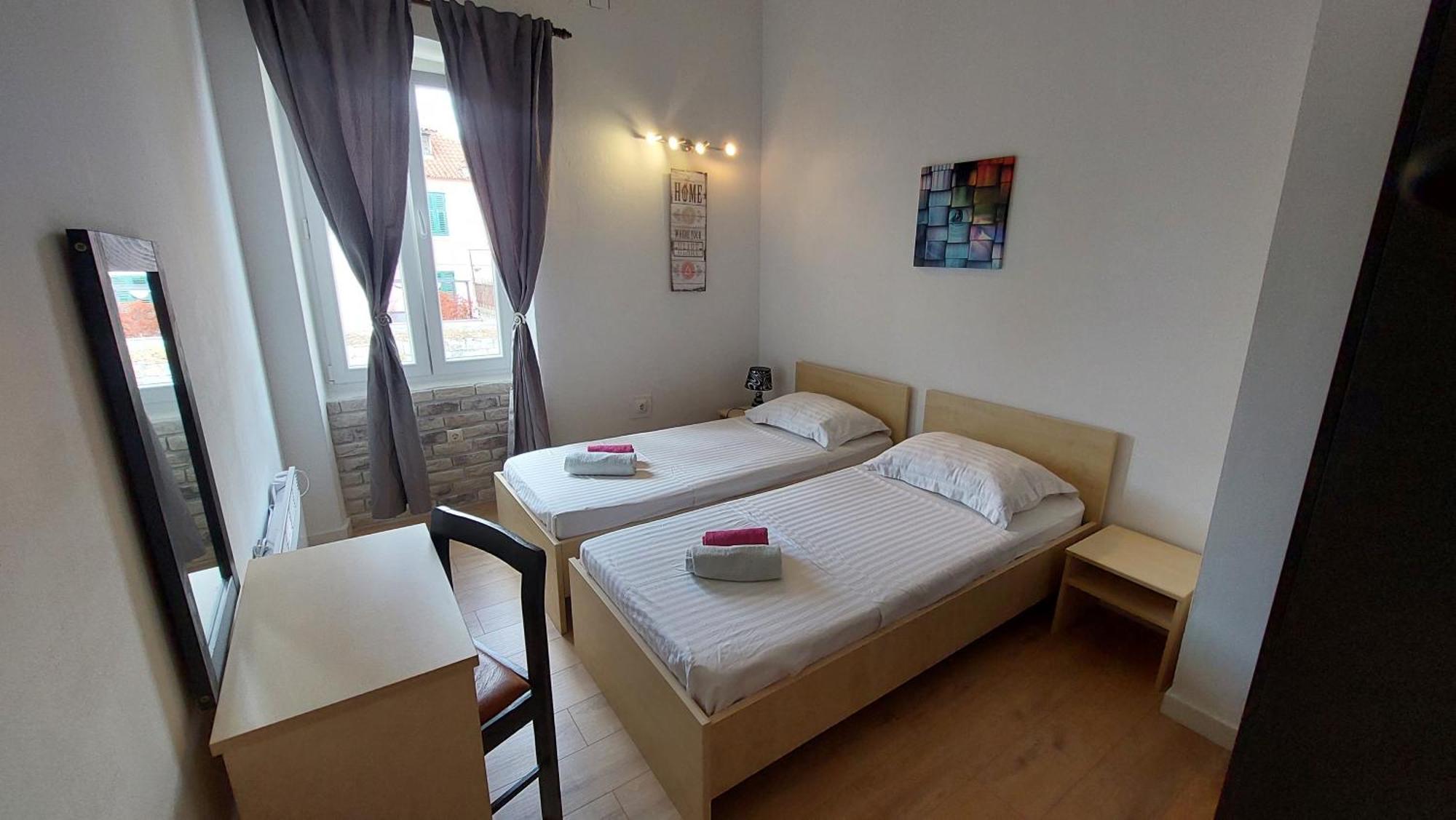 R&E Apartment Split Pokoj fotografie